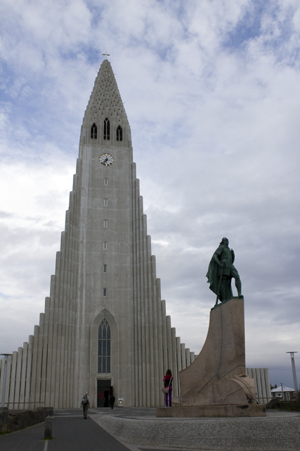 2011-06-26_21-36-56 island.jpg - Hallgrimskirkja